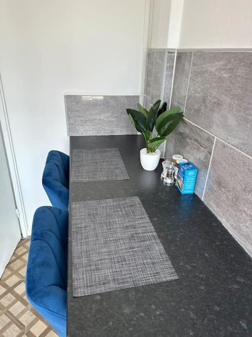 Spacious Flat In West Midlands Birmingham Bagian luar foto
